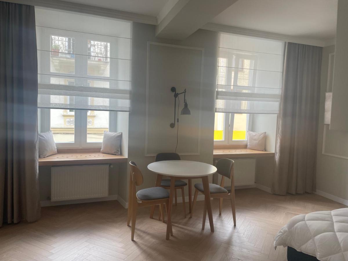 Mey Appartment On Rynok Square リヴィウ エクステリア 写真